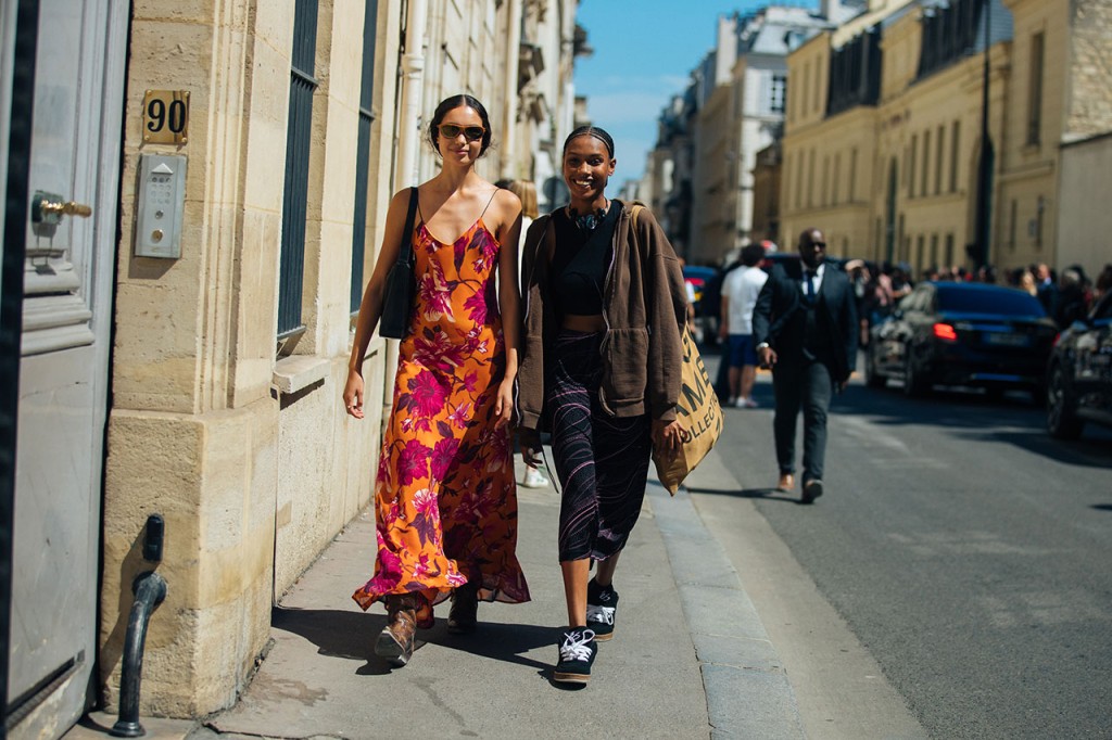 Model Street Style At Haute Couture Fashion Week Fw22 - Elite Model Look